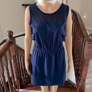 Gap embroidered sleeveless dress sz small